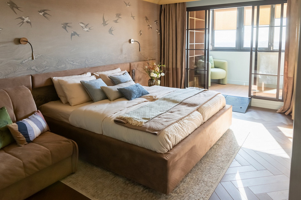 Спальня с ласточками