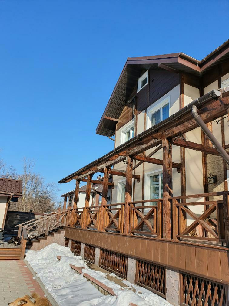 Отделка фасада дома на п. Де-Фриз