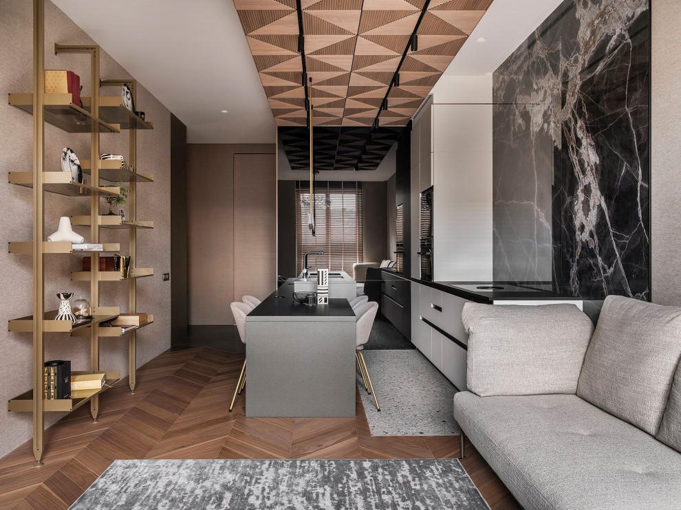 Карина Толстова