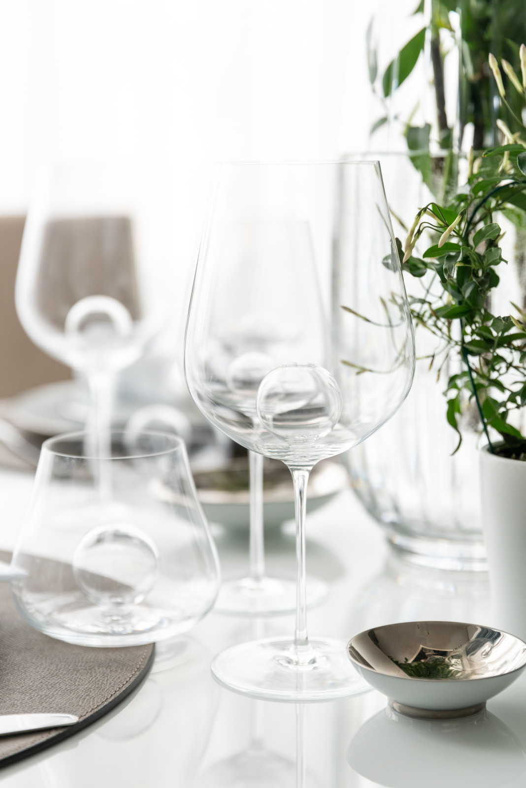 Бежевый и зеркала