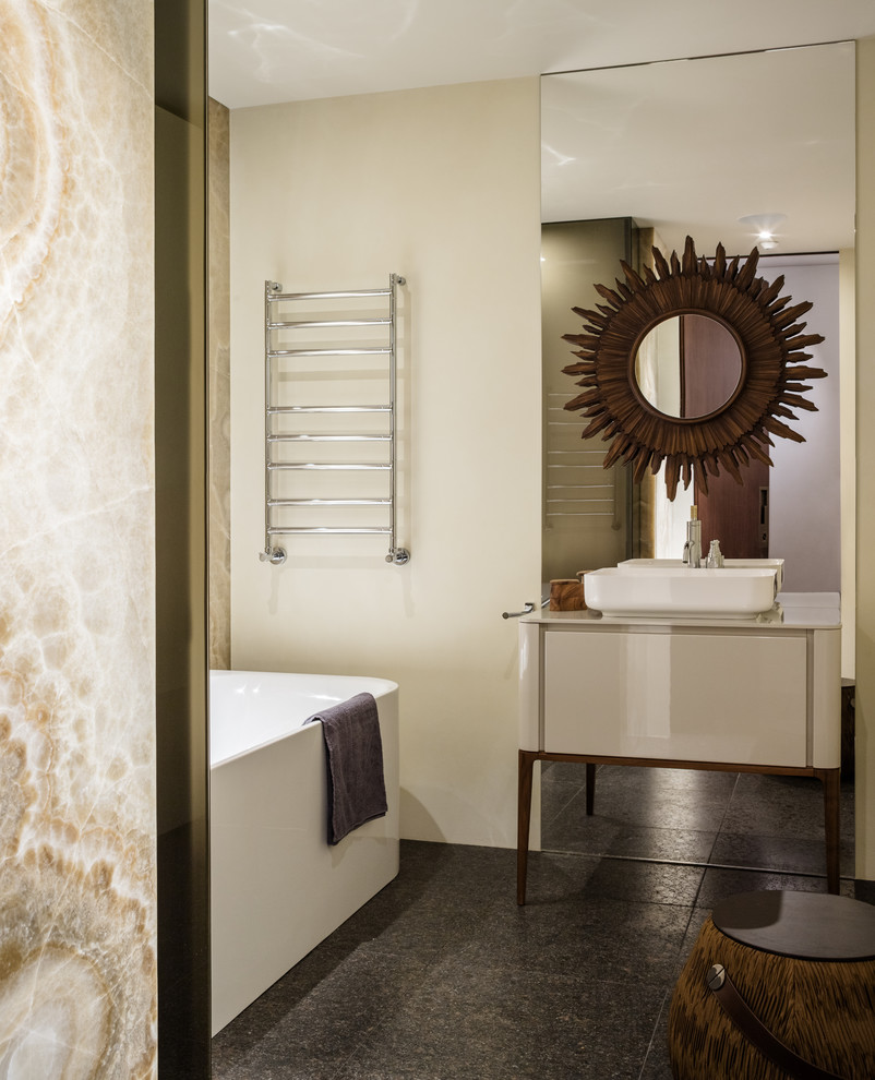 Двухэтажная квартира в стиле эклектика с террасой