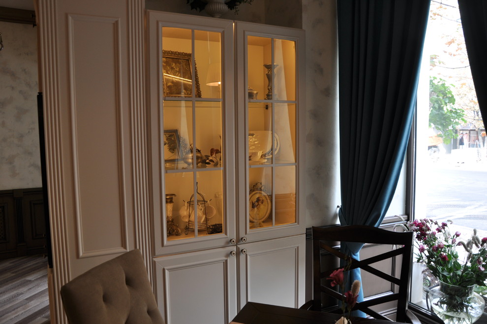 Обложка проекта: Мебель для кафе