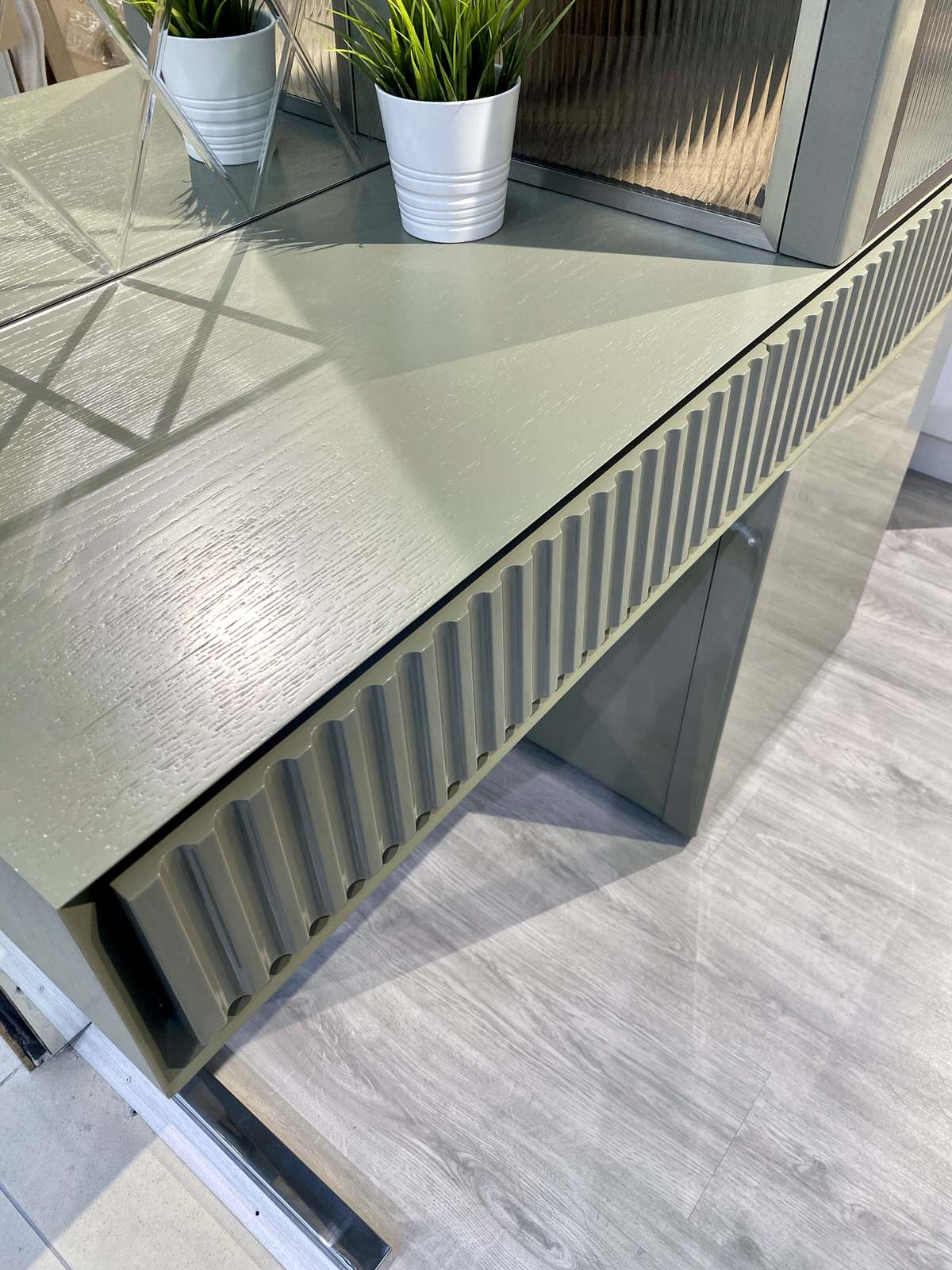 Корпусная мебель в прихожую.