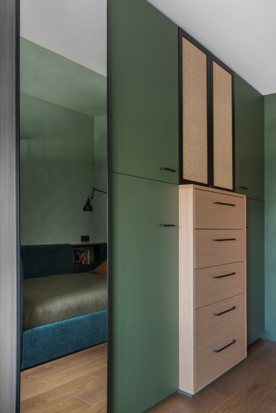 Над городом