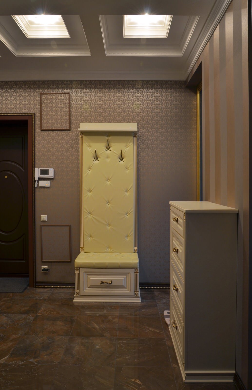 Обложка проекта: Капитальный ремонт 4-х комнатной квартиры в сталинском доме в Москве