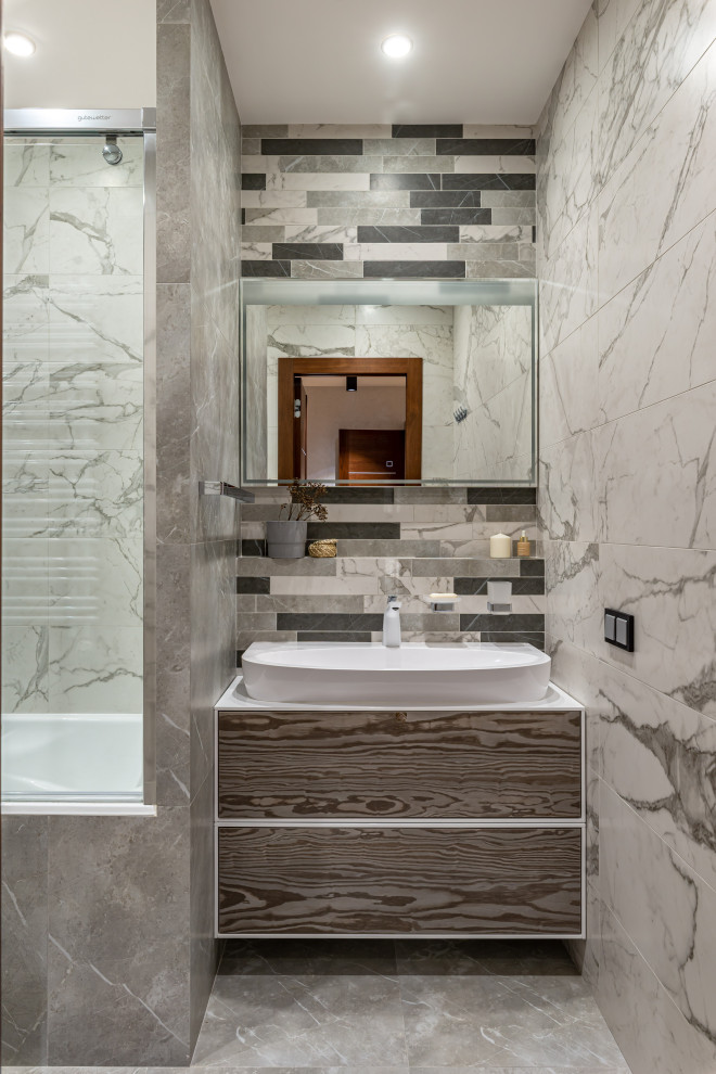 Трехкомнатная квартира в центре Москвы