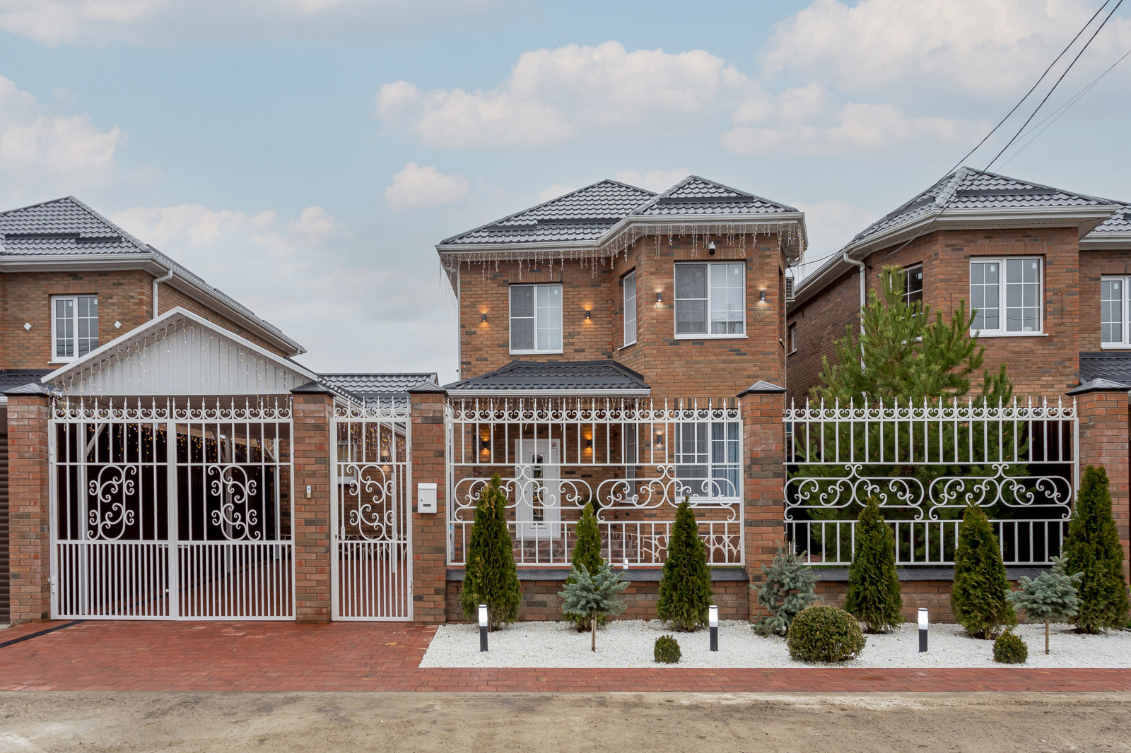 Обложка проекта: 2023 Март Интерьерная и экстерьерная фотосъемка дома в Краснодаре