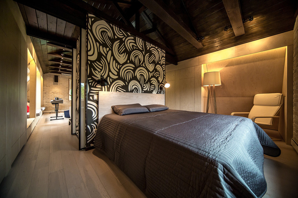 Интерьер мансарды дачного дома в Подмосковье