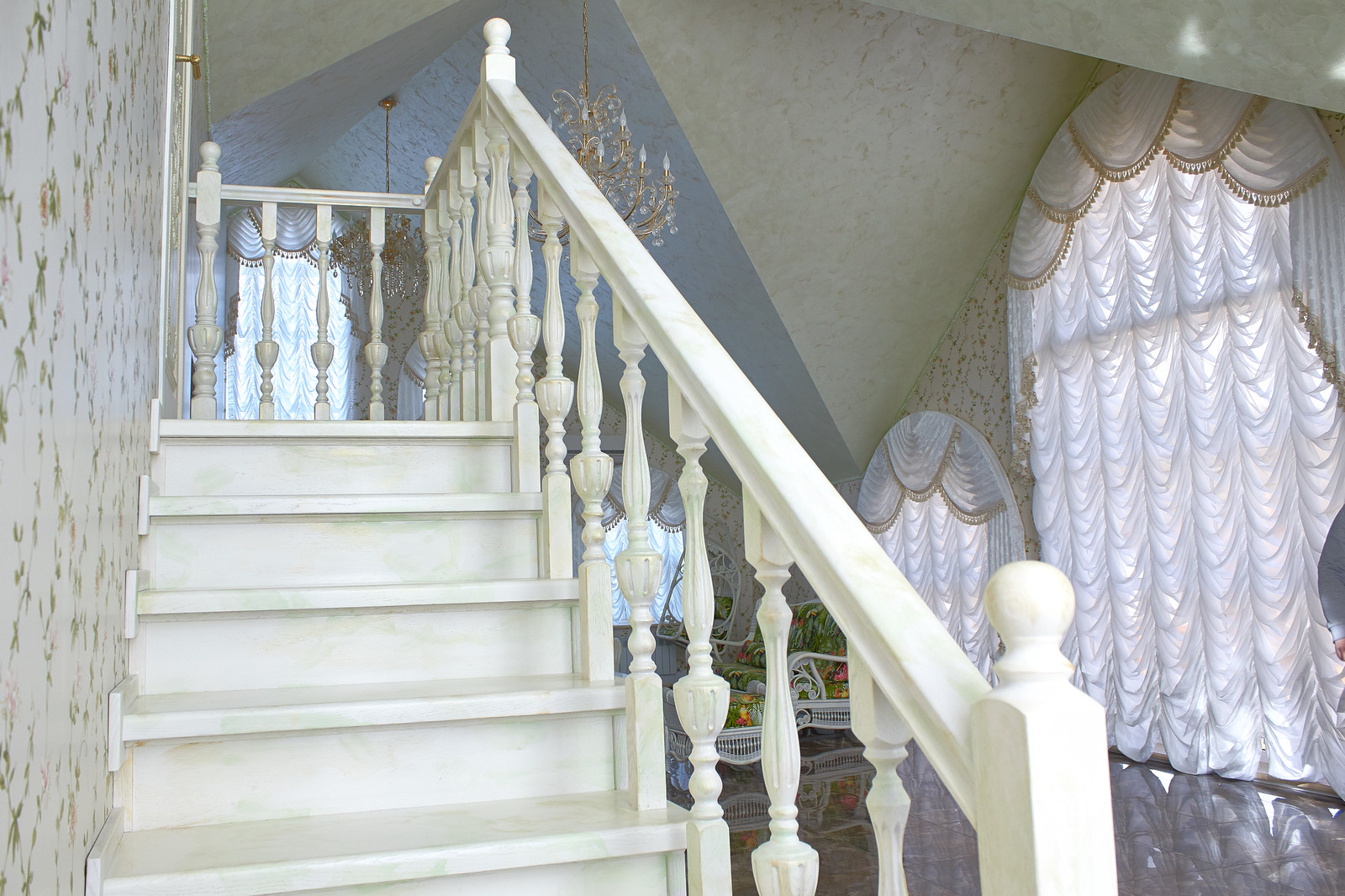 Лестница с патиной