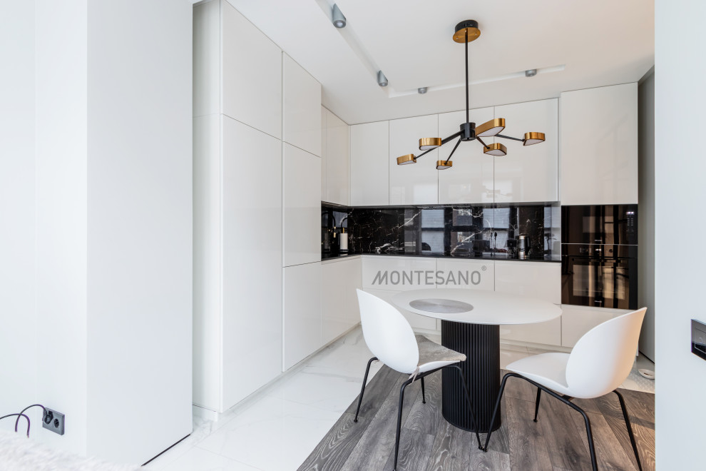 Белый глянец с черной столешницей