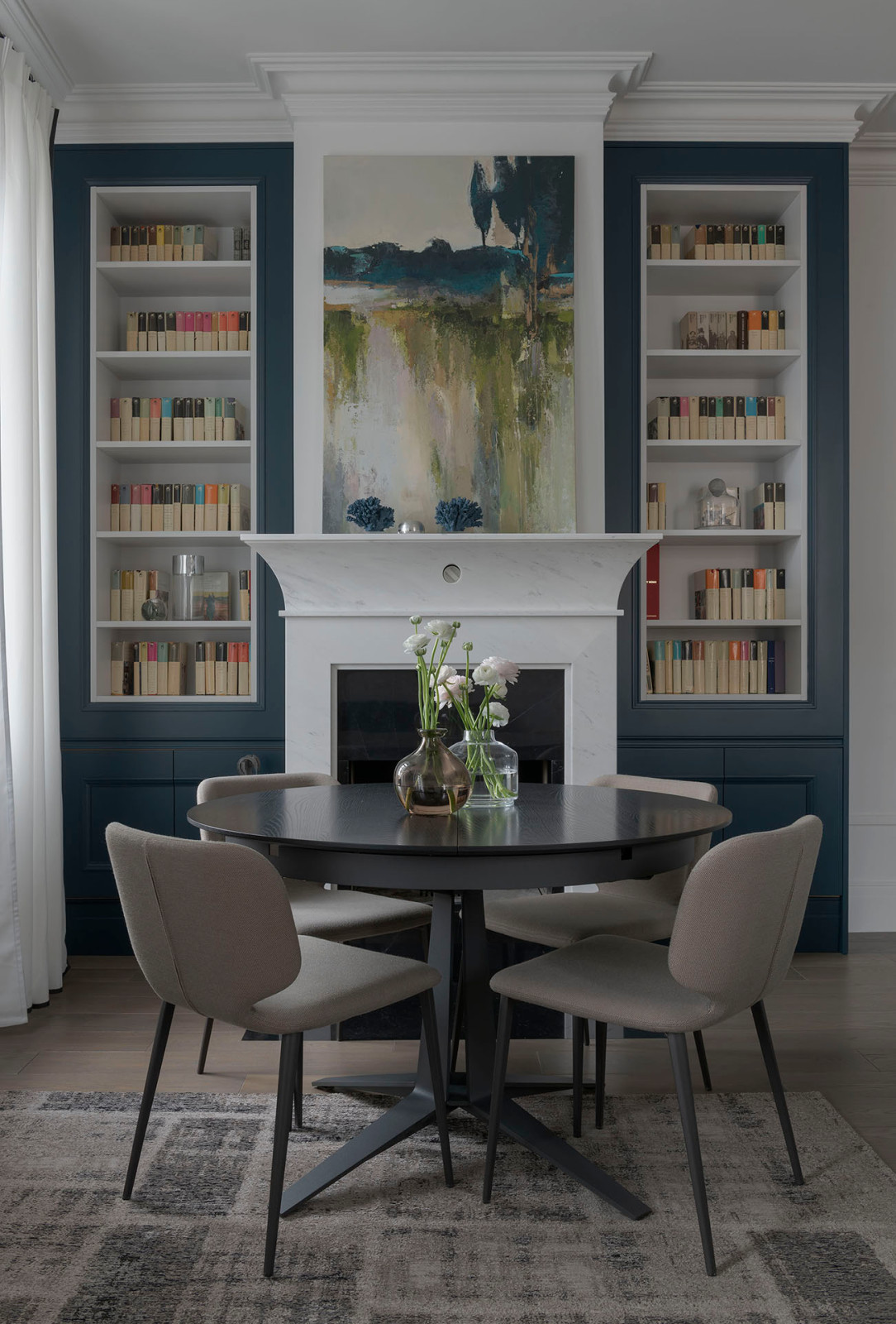 Houzz Украина: Квартира в центре Киева с настоящим камином