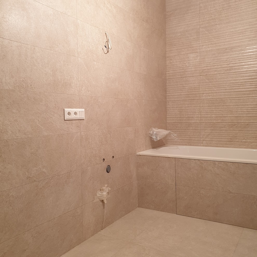 Встроенный шкаф в ванну. Тумба с раковиной