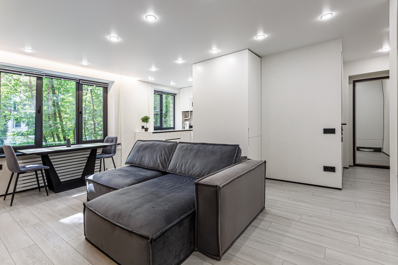 евродвушка в аренду в пятиэтажке рядом с Сити