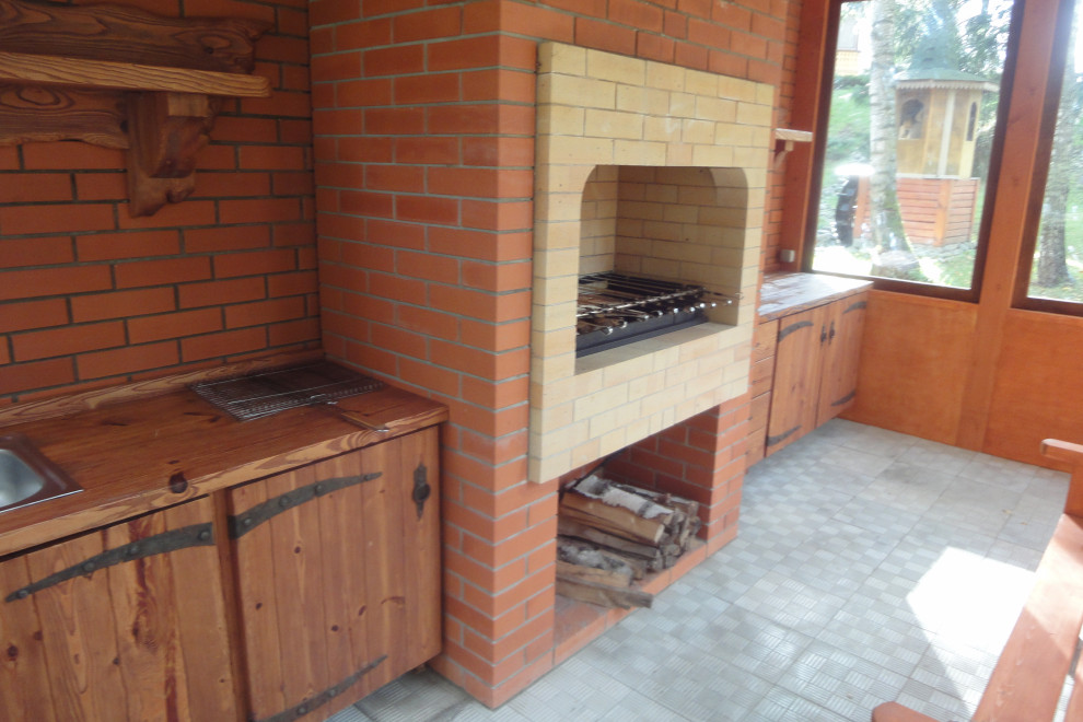 Мангальная зона в пристройке к беседке