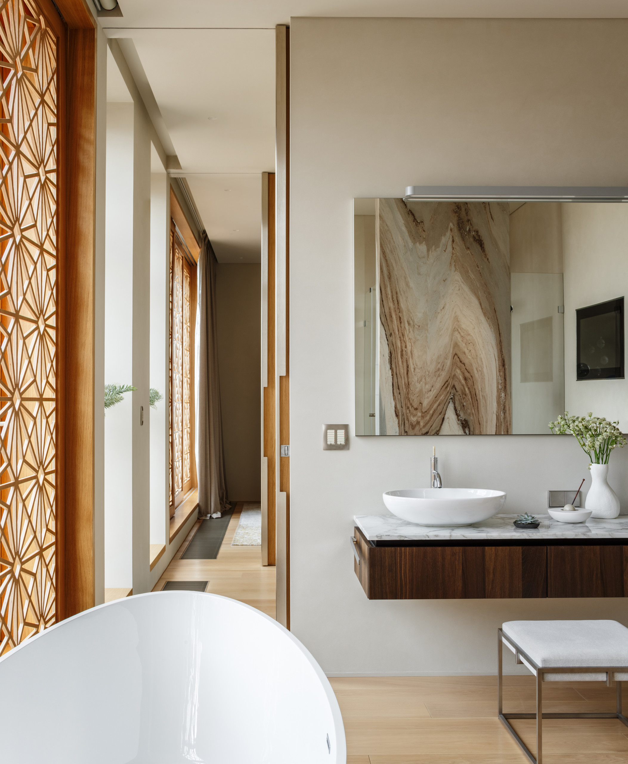 Houzz тур: Трехэтажная квартира с террасой на крыше