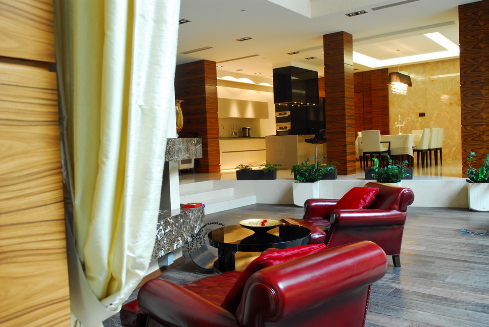 Дом в микрорайоне "Белая дача"