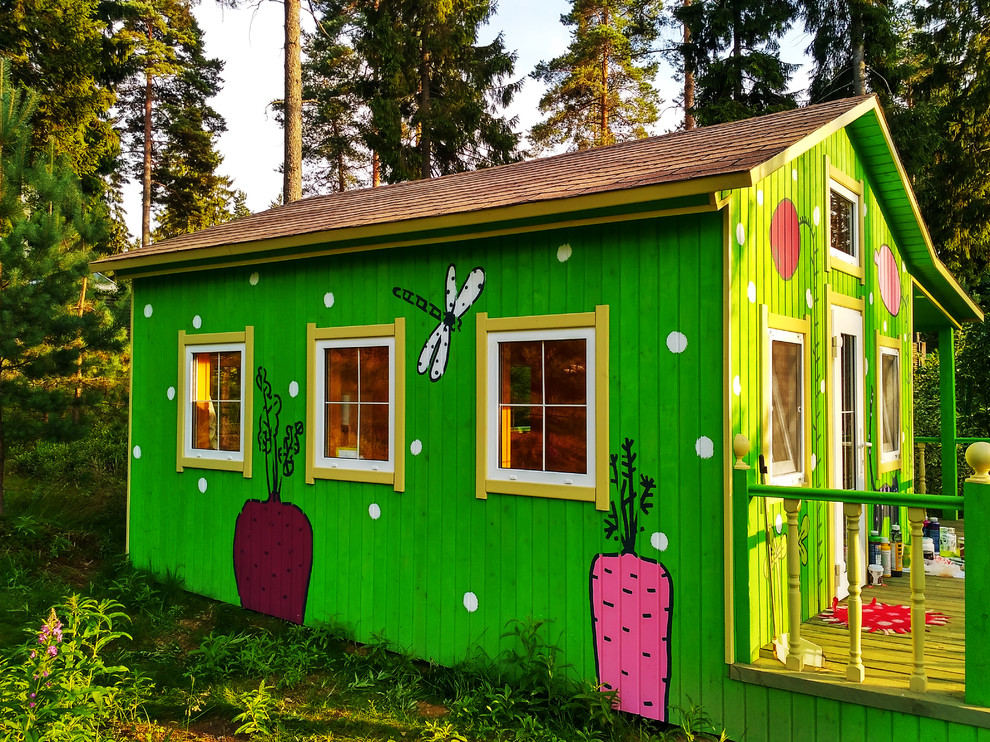 Домик в соснах