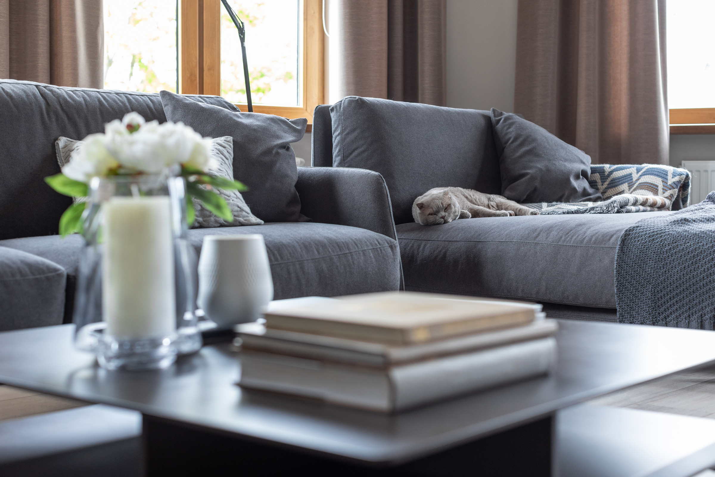 Интерьер двухуровневой квартиры в Калининграде.