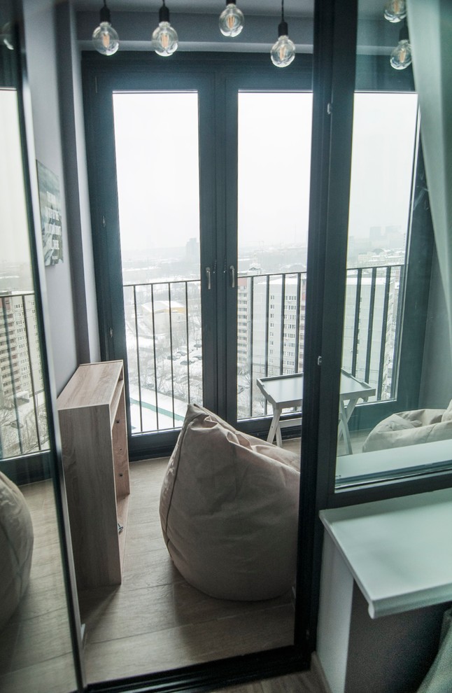 Выход на балкон