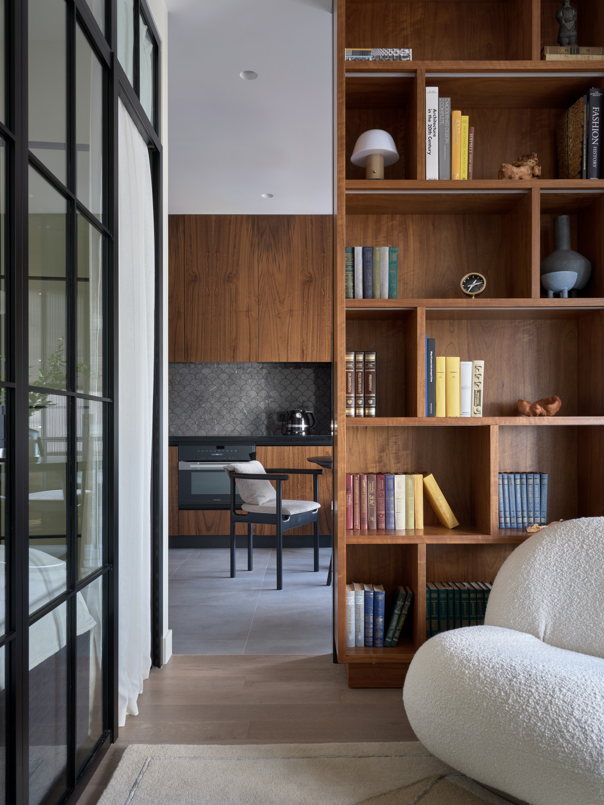 Современный интерьер с нотками Азии