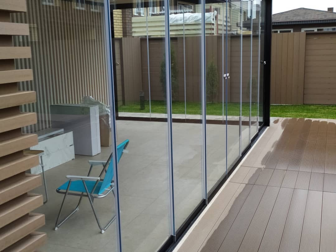 Обложка проекта: Панорманое безрамное остекление