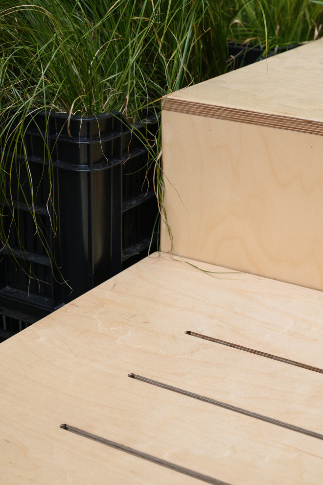 Беседка и модульные сидения из фанеры