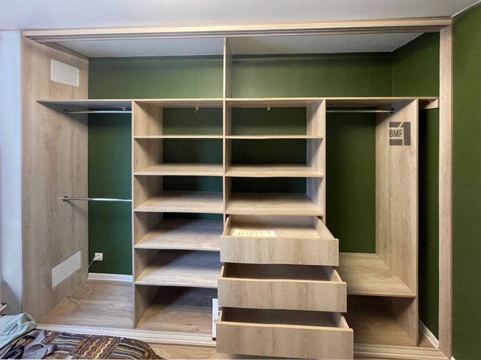 Шкаф-купе большой в спальню