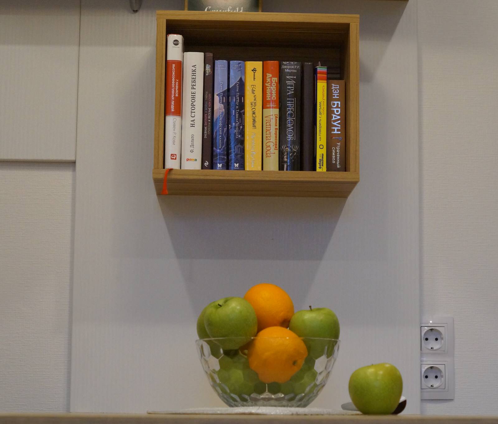 Однокомнатная квартира с кухней-гостиной 6м2 и стиральной машиной на кухне