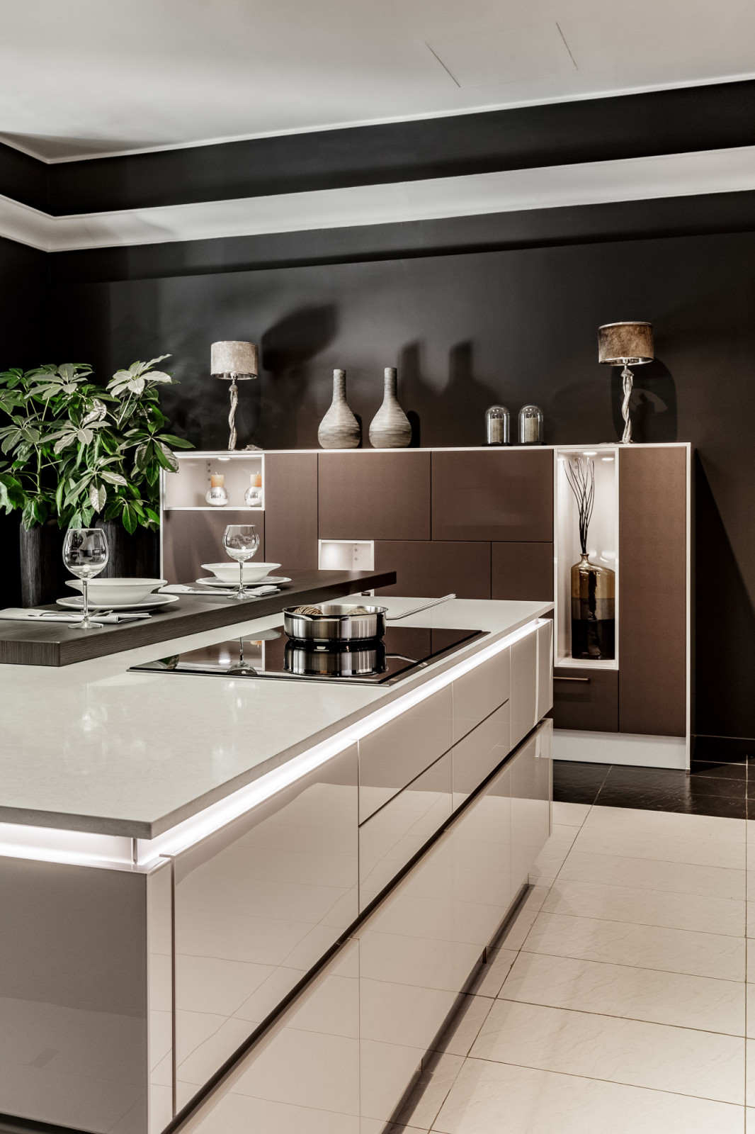 Один из реализованных нами проектов - кухня Nolte Glass Tec Plus | Nature | Napp