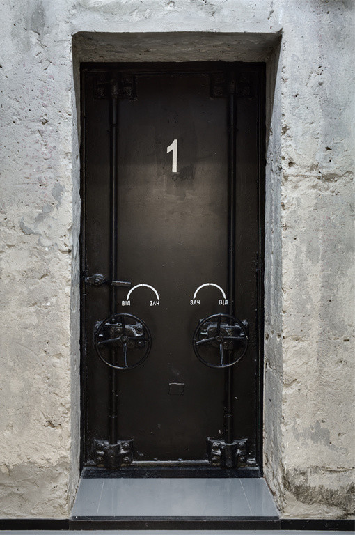 Зал для занятий йогой и TRX