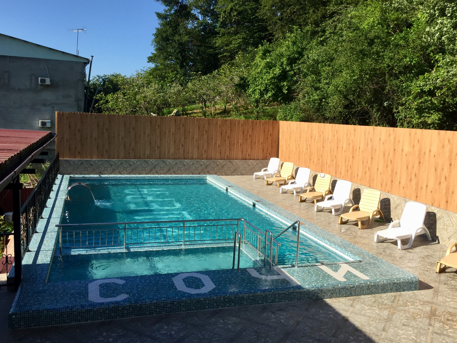 Обложка проекта: Бассейн в гостинице Вишера