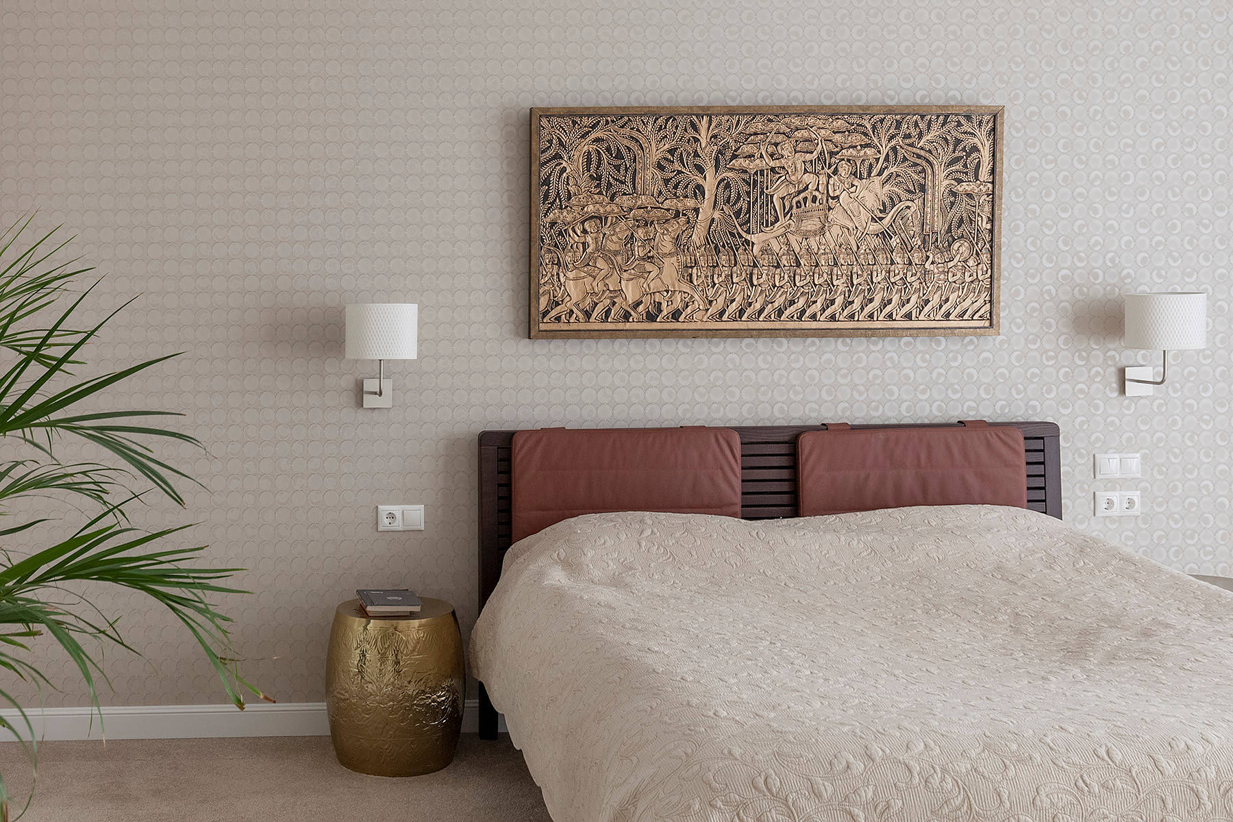 В гостях: Удивительный забор и черный-черный дом