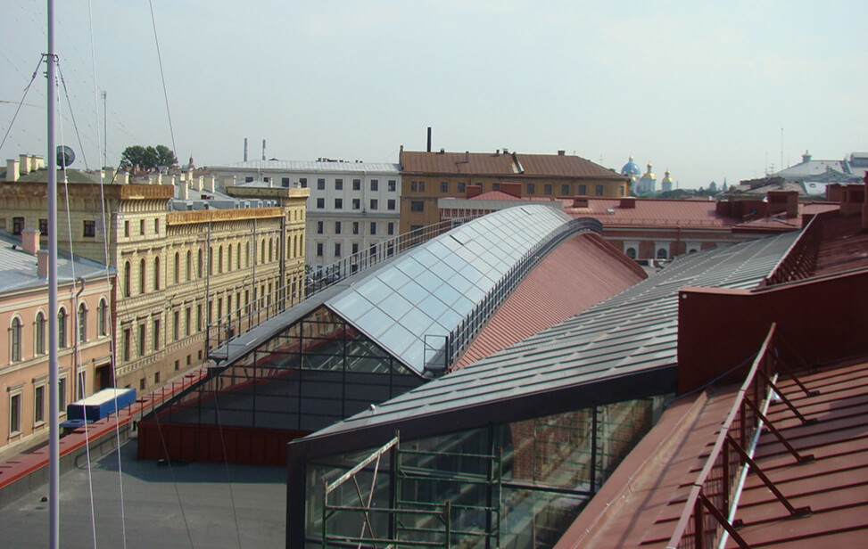 Гнутое и сферическое остекление