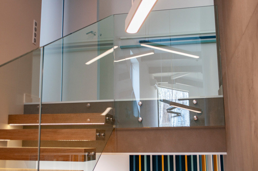 Лестница консольная с подсветкой