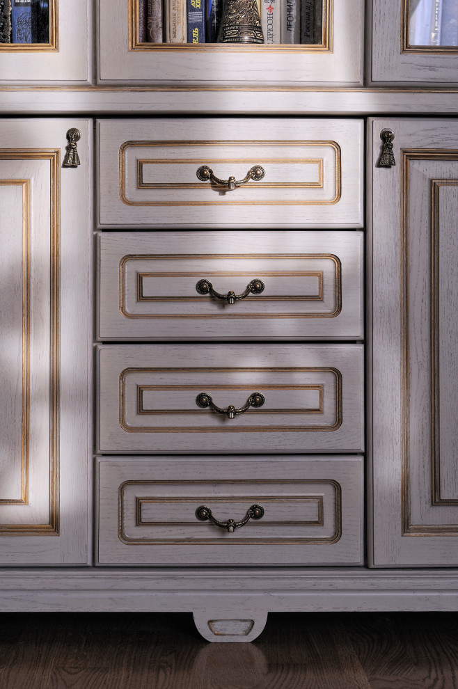 Кабинет белый с патиной