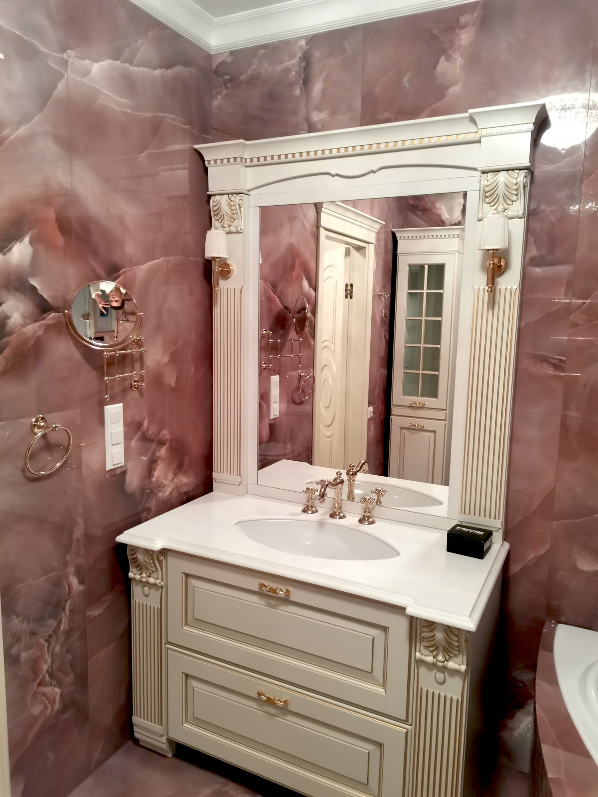 Обложка проекта: РОСКОШНАЯ ВАННАЯ КОМНАТА