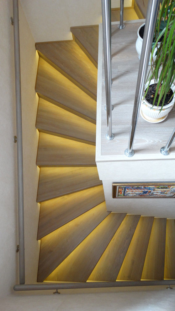 Лестница с подсветкой