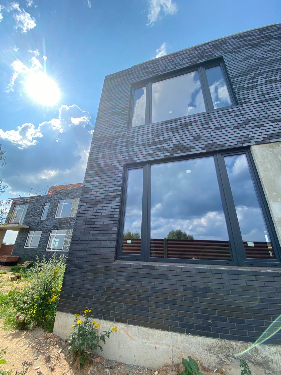 ЗАГОРОДНЫЙ ДОМ В HYGGE HOUSE. КОМПЛЕКСНОЕ ОСТЕКЛЕНИЕ