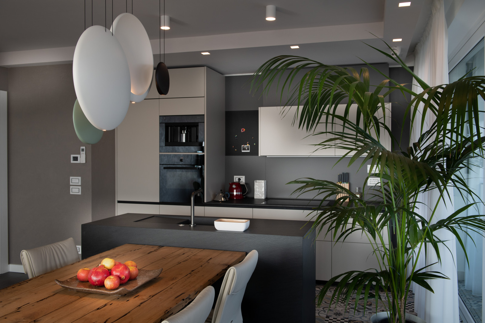 Интерьер апартамента в HPA, Паденге-Суль-Гарда, Италия