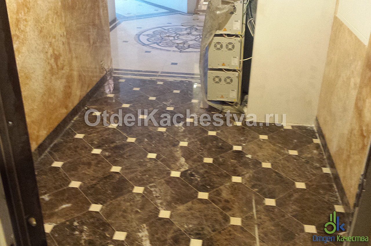 Укладка мрамора в холле