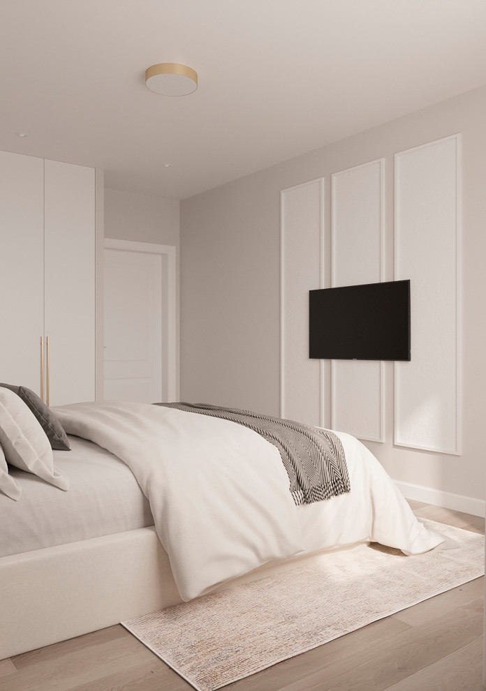 Светлая спальня для семейной пары