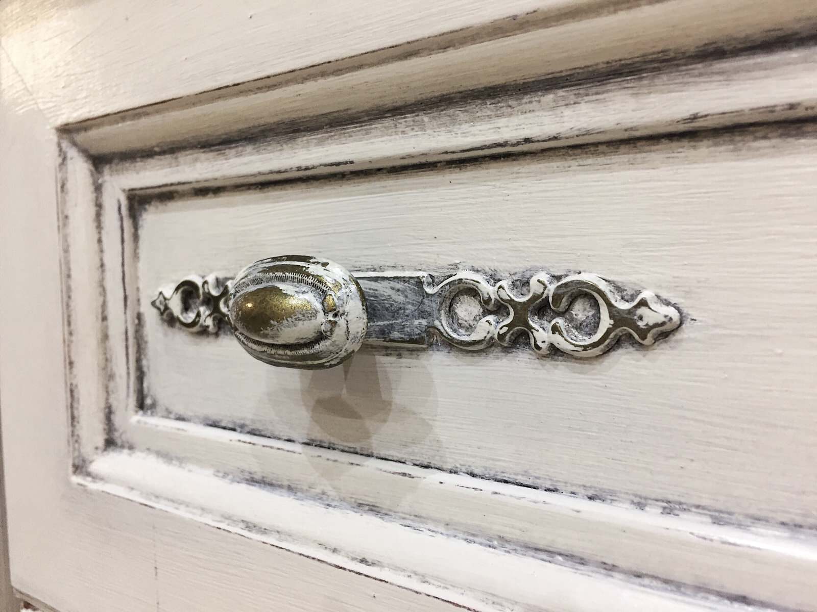 Декорирование мебели и обучение основам декорирования