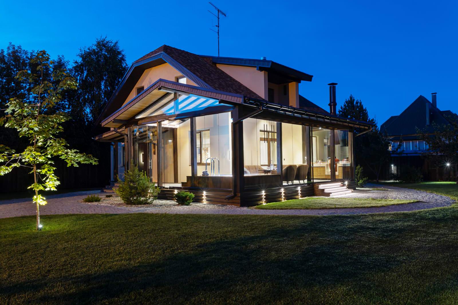 Остекленная терраса ЕЩЕ НЕМНОГО ЛЕТА