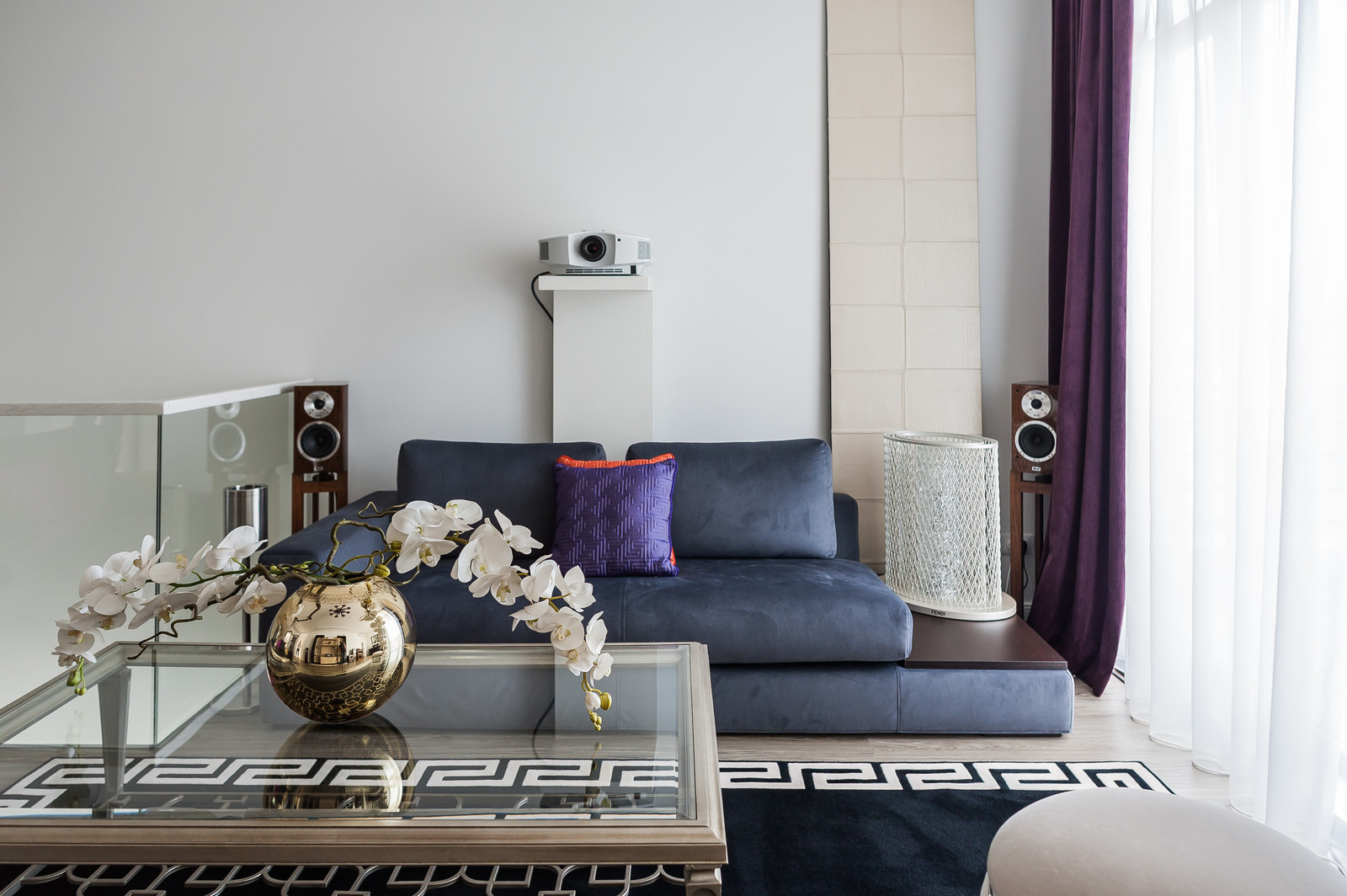 Дом с лошадиным бюстом