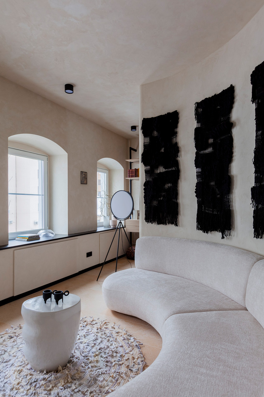 Добрая квартира - интерьер 49м² в доме XIX века