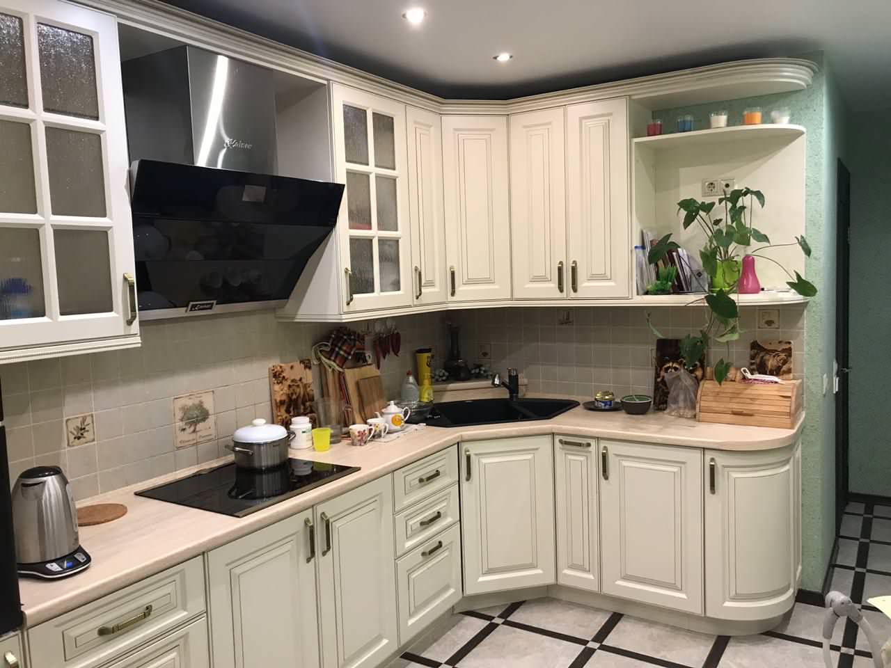 Обложка проекта: Кухонный гарнитур в классическом стиле