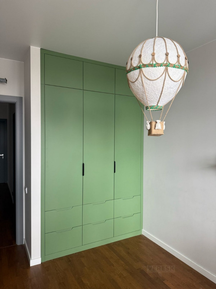 Распашные шкафы