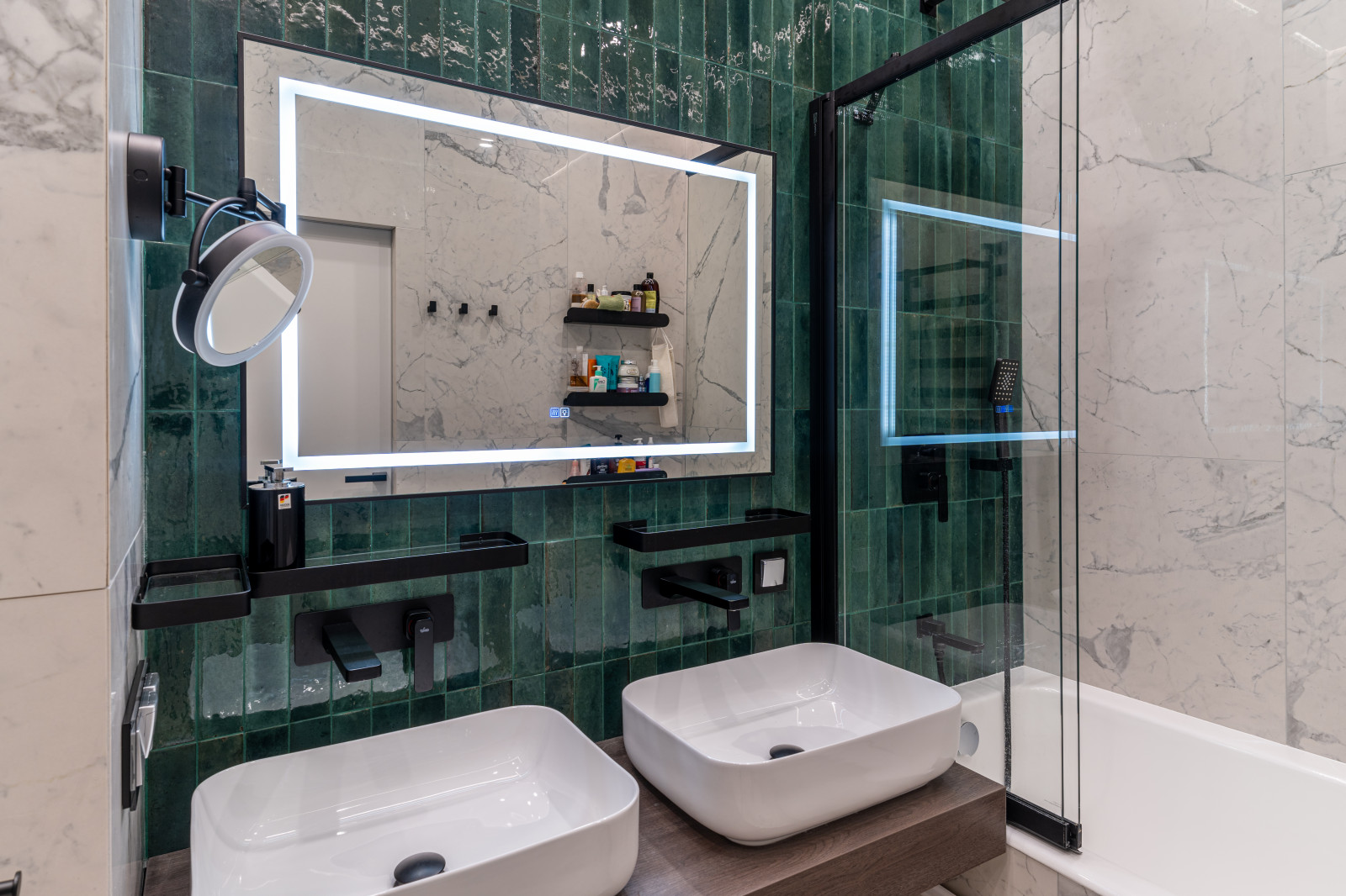 Дизайнерский интерьер московской квартиры 64 м2 ""