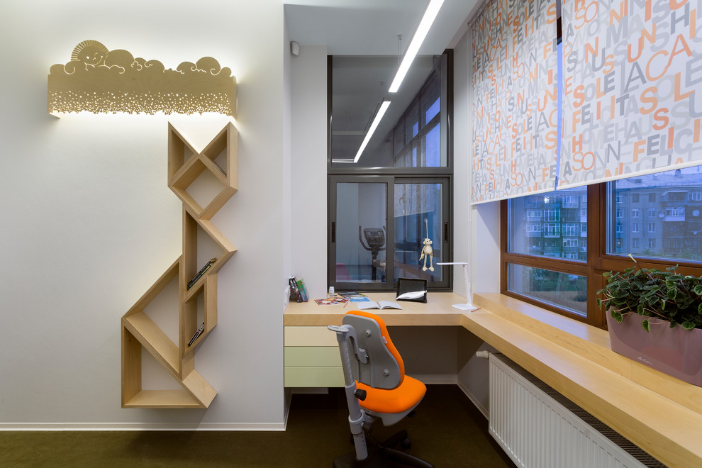 On the verge of illusion