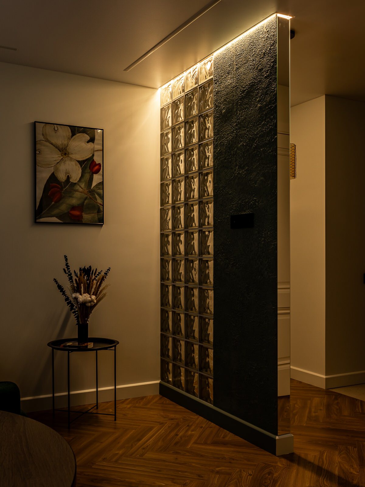 Обложка проекта: “Убитая хрущевка»